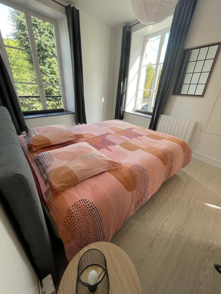 Appartement Le Petit Charcot Charleville-Mezieres Exterior foto